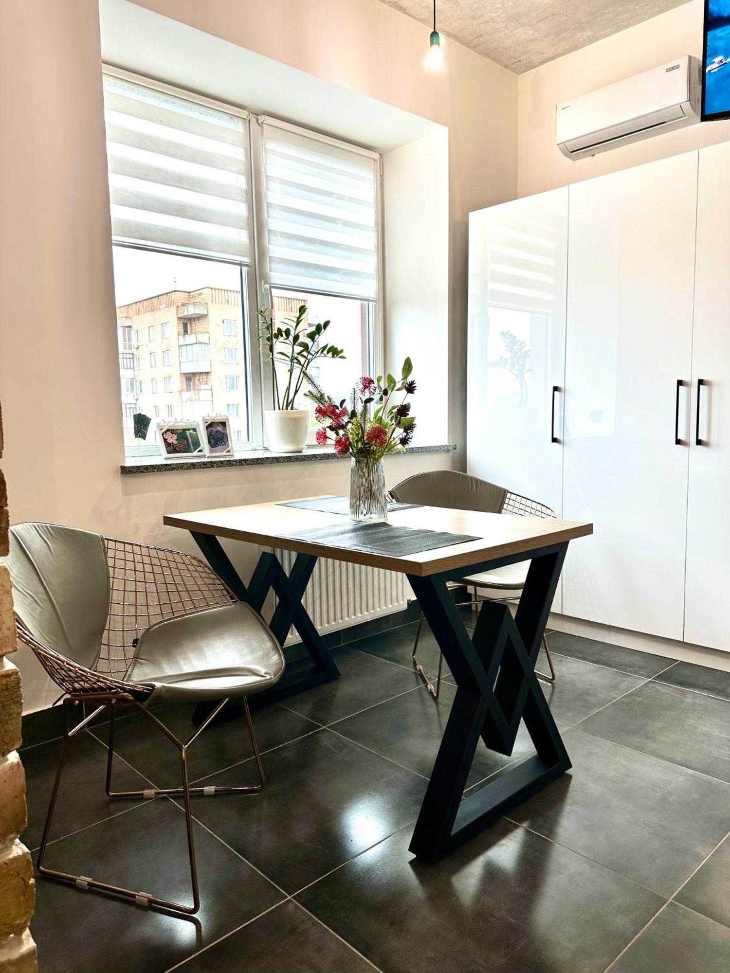 Comfortable Apartments With A Coffee Machine In The City Centre, Zlata Plaza Rivne Exteriör bild