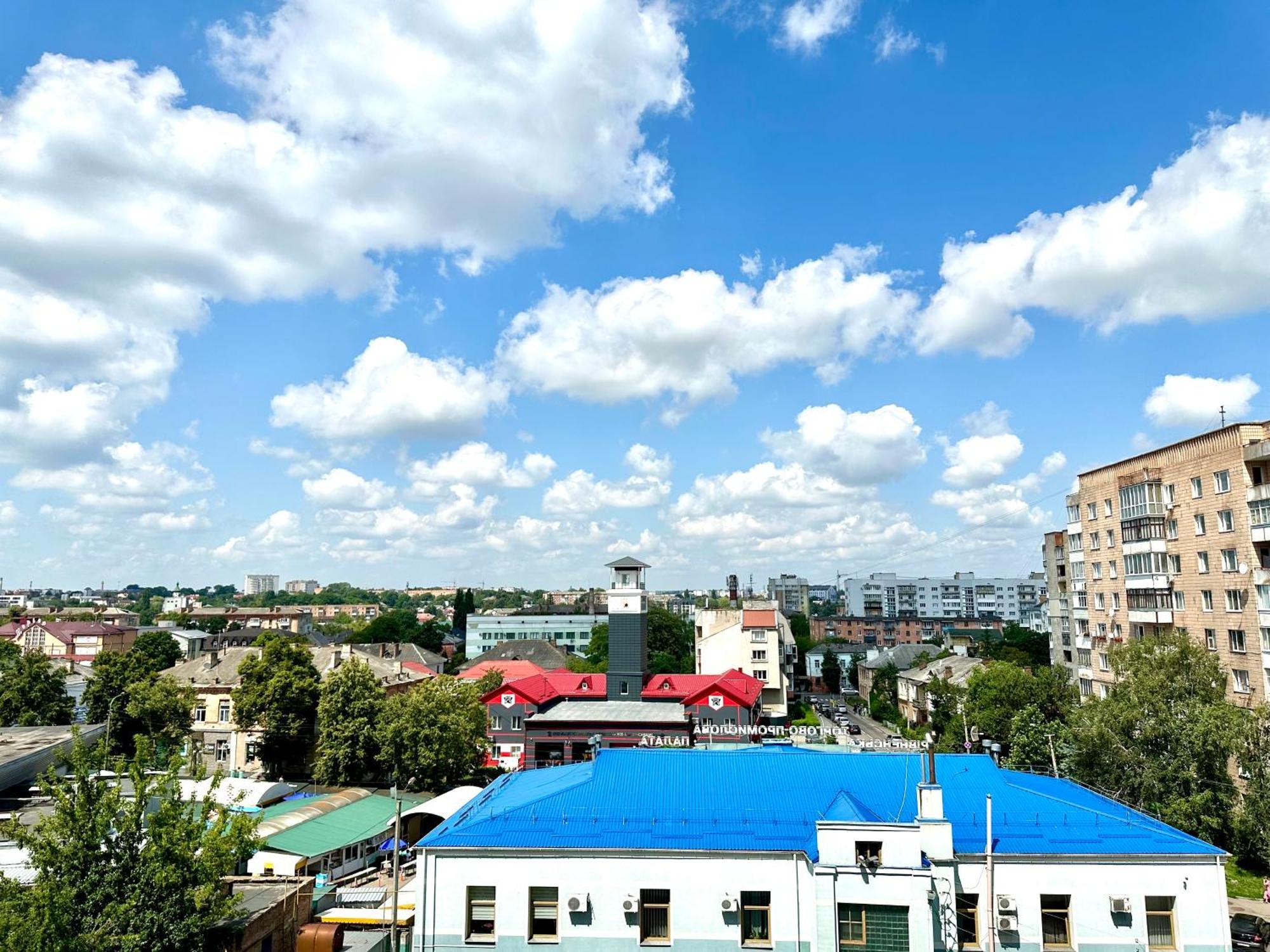 Comfortable Apartments With A Coffee Machine In The City Centre, Zlata Plaza Rivne Exteriör bild
