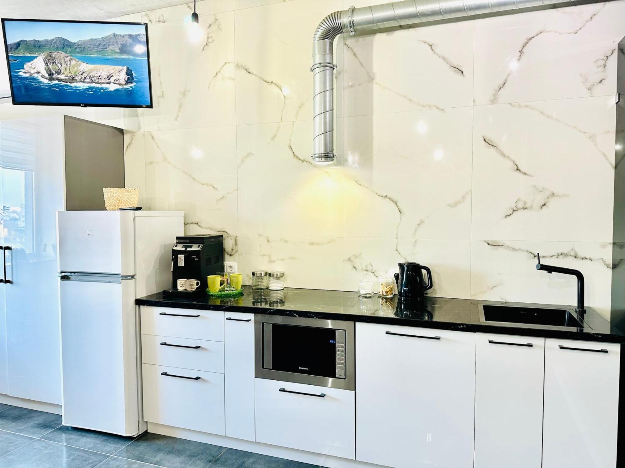 Comfortable Apartments With A Coffee Machine In The City Centre, Zlata Plaza Rivne Exteriör bild